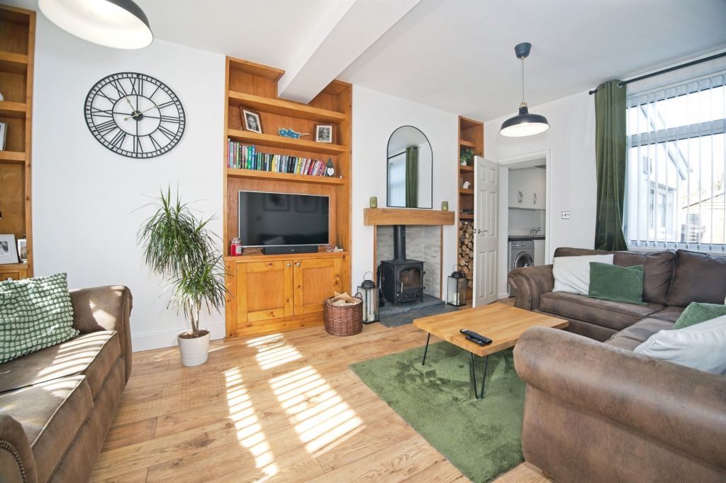 Property photo 3 of 28