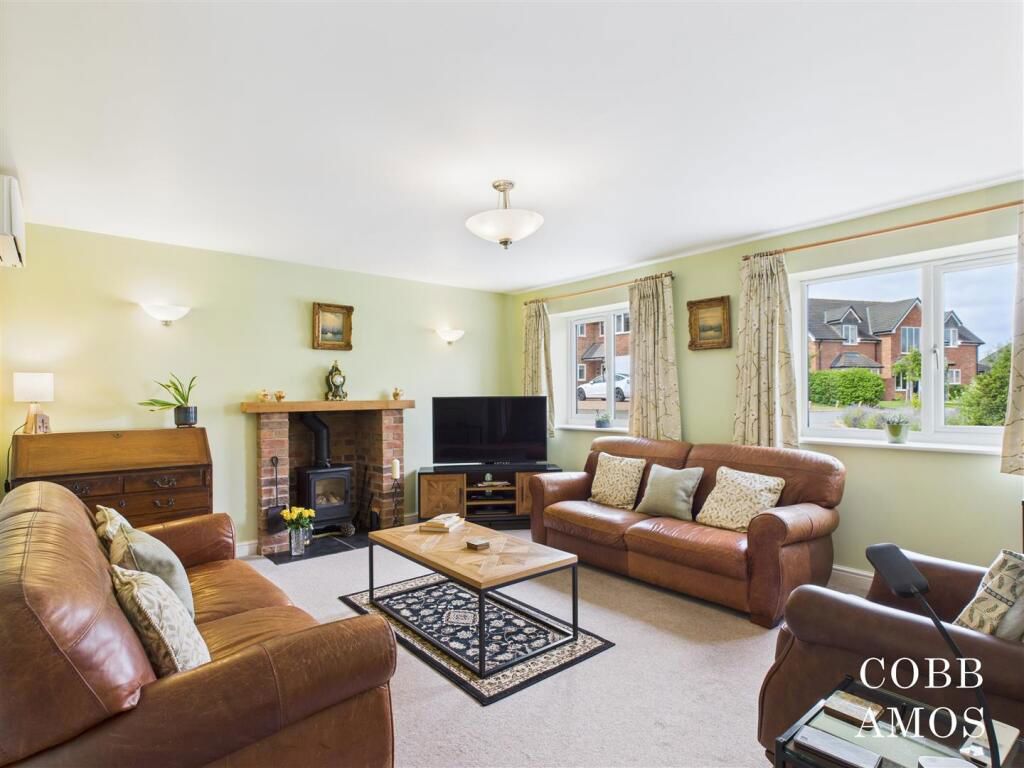 Property photo 2 of 36