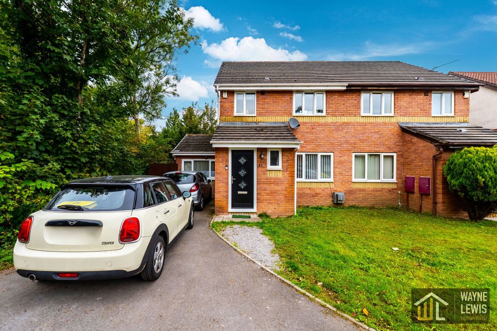 Property photo 1 of 33