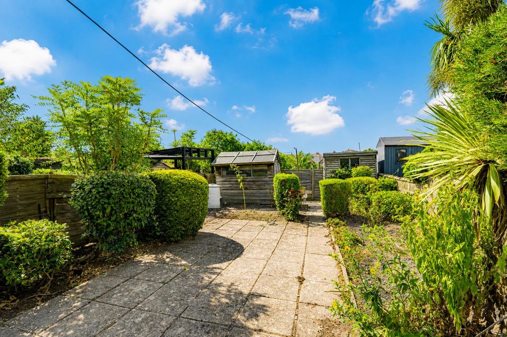 Property photo 2 of 19 A259Dd0c-8301-482E-820B-389B4Fe50582.Png