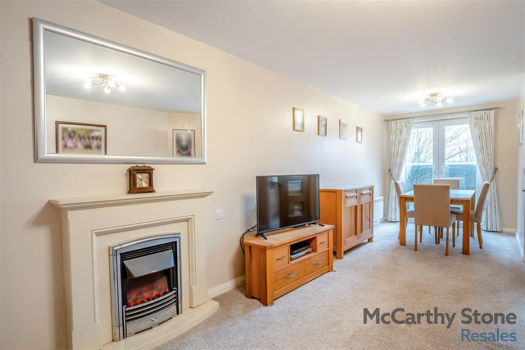 Property photo 3 of 24 8640011-Interior12.Jpg