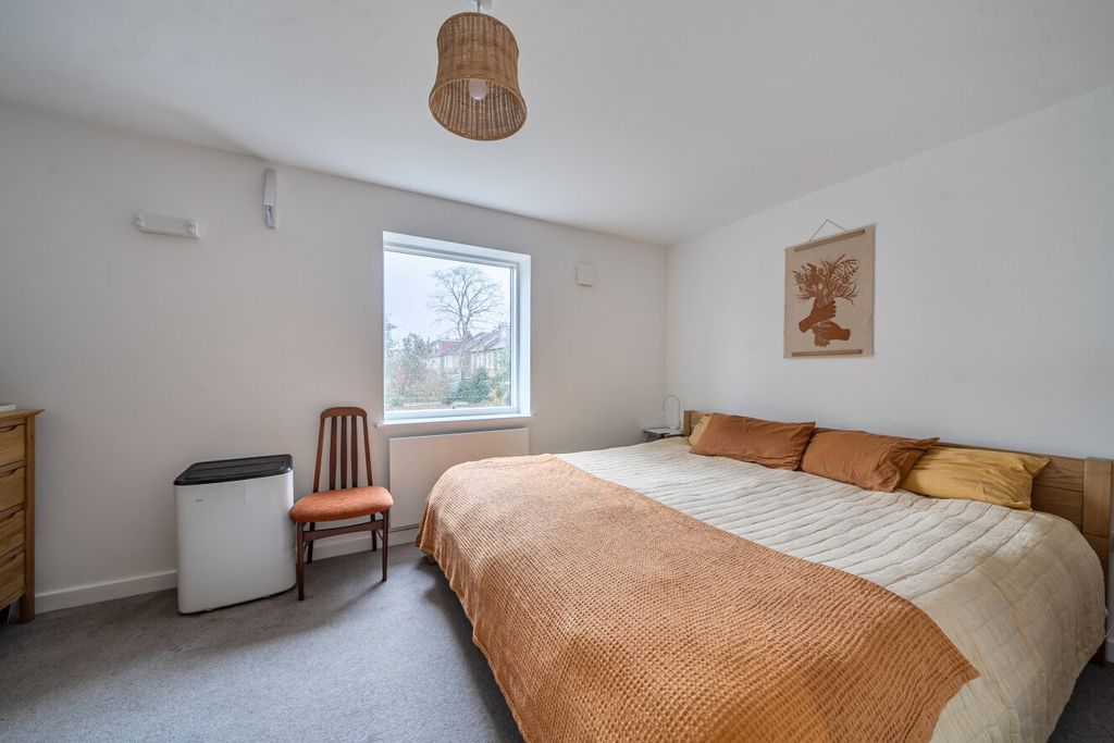 Property photo 3 of 20 Picture No. 06