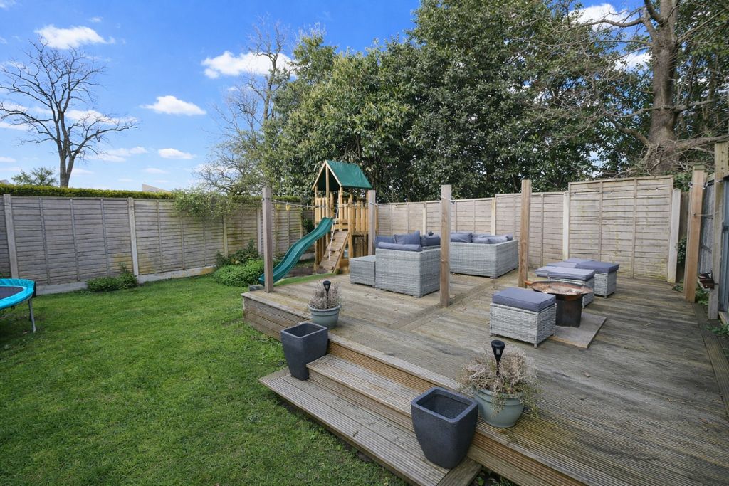 Additional image 18 of 4 bed detached house for saleRichmond Park Avenue, Liversedge, West Yorkshire WF15
