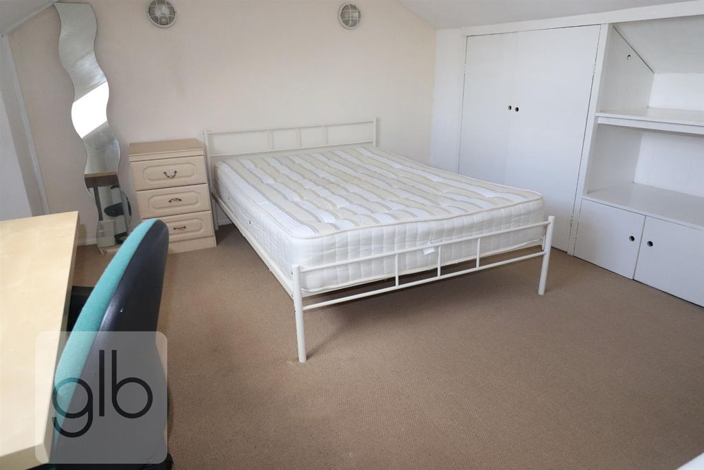Property photo 3 of 15 3.Png