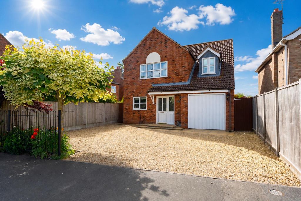 Property photo 1 of 19 Ec3Ae496-A4B2-4253-91E5-A24C4Bb538A8.Png