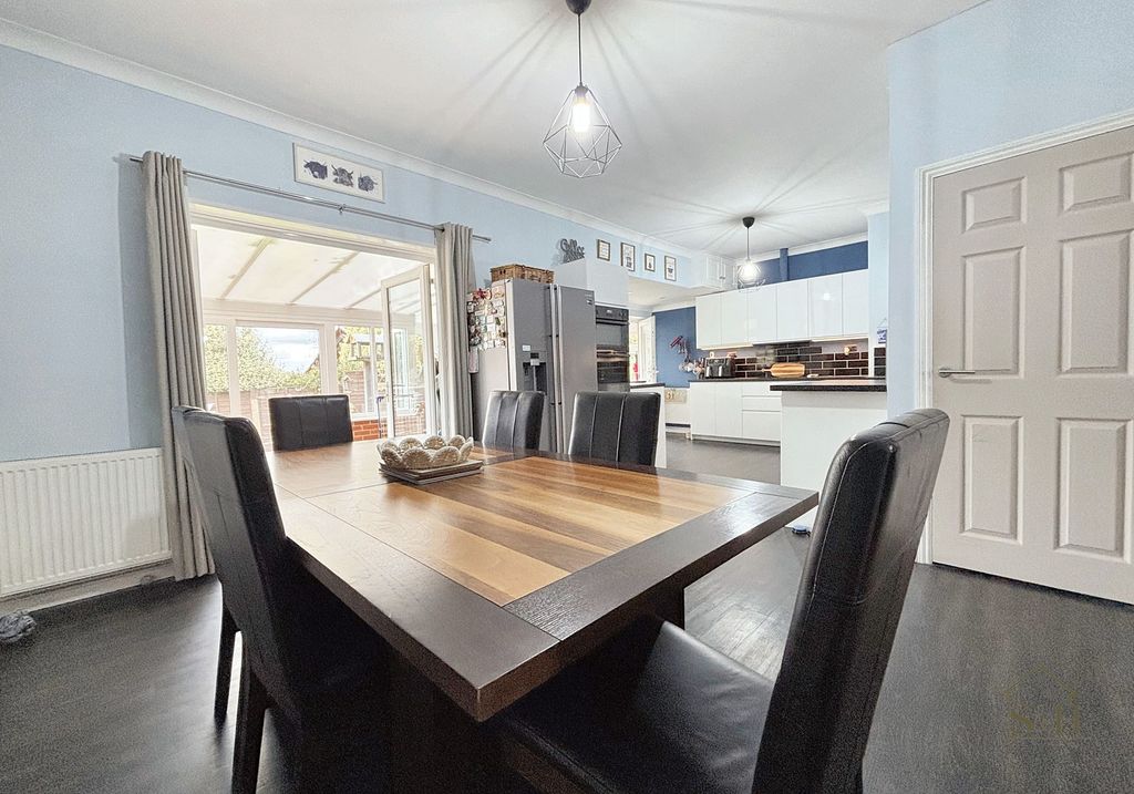 Property photo 3 of 31