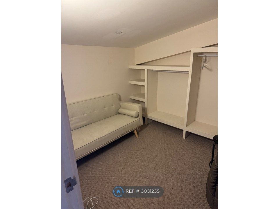 Property photo 3 of 3