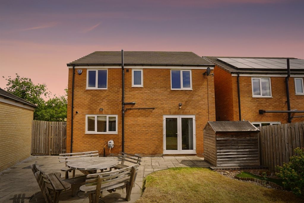 Property photo 3 of 16