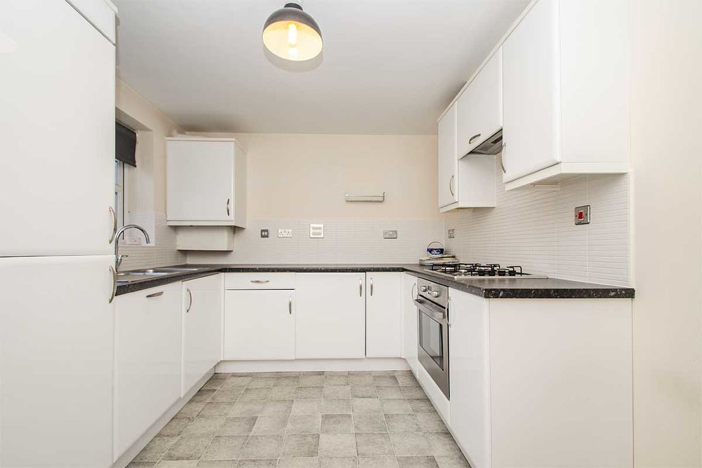 Property photo 2 of 15 Photo 4