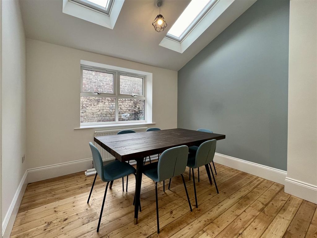 Property photo 3 of 10 Img_9068.Jpg