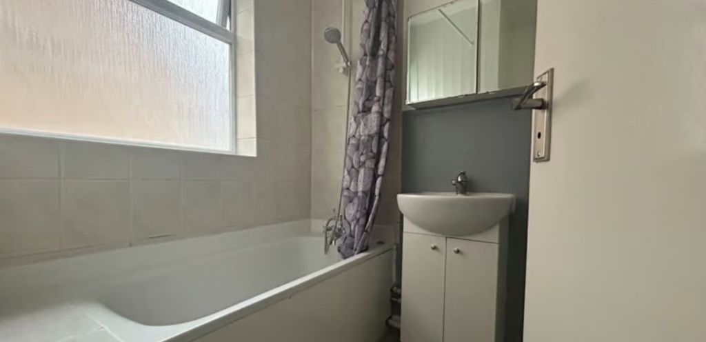 Property photo 3 of 3