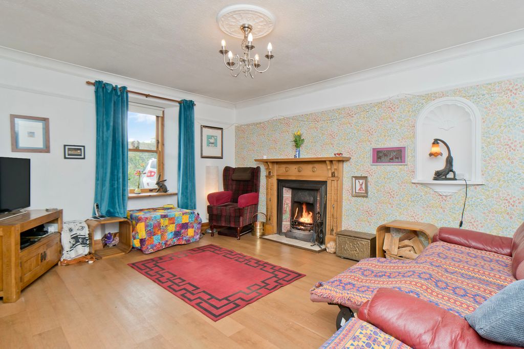 Property photo 3 of 13 Property Image 3