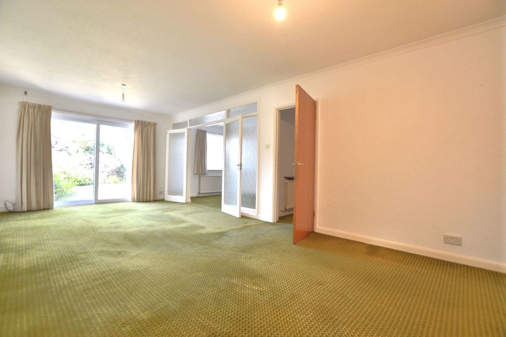 Property photo 3 of 14