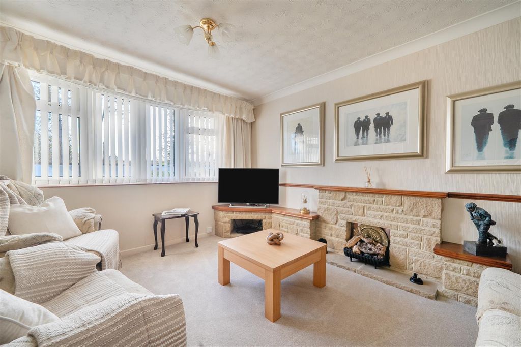 Property photo 3 of 19 1429266-2-69B99Fb010261.Jpg