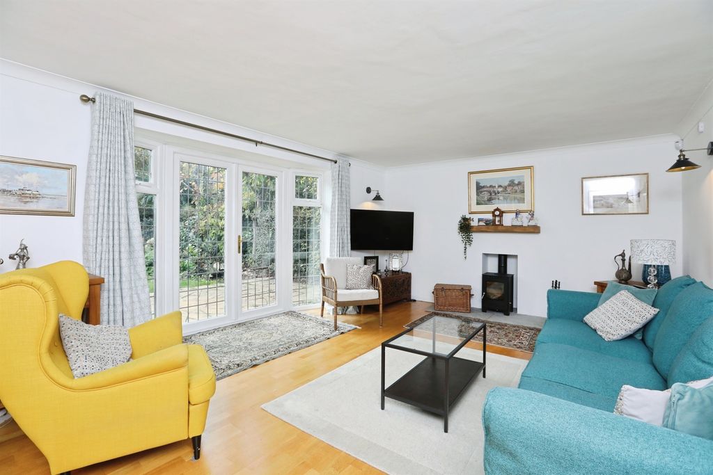 Property photo 3 of 17