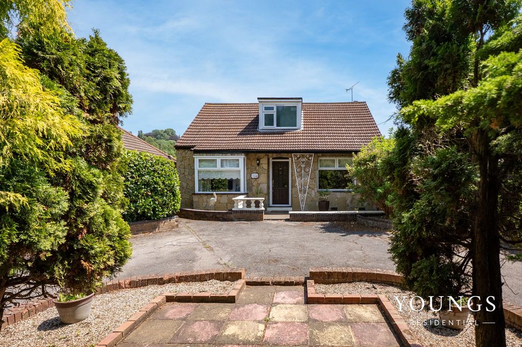 Property photo 1 of 30