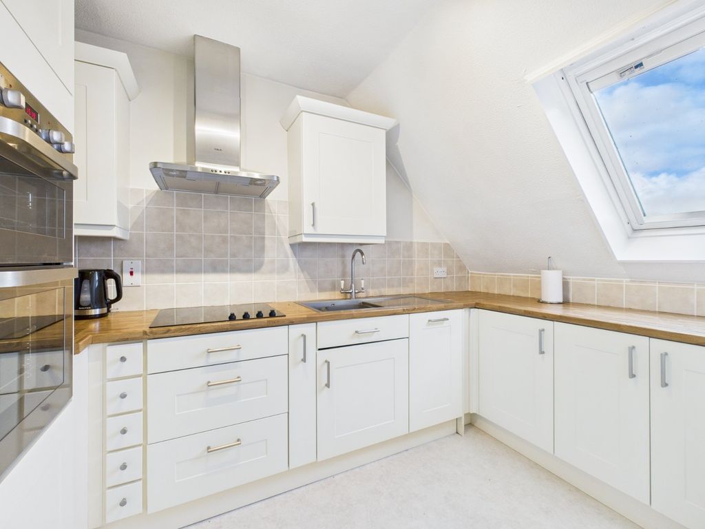 Property photo 2 of 15 Kitchen