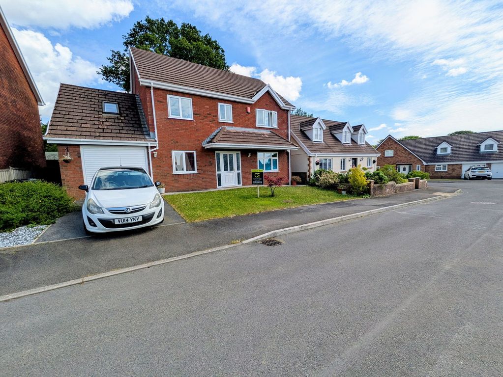 Property photo 1 of 21