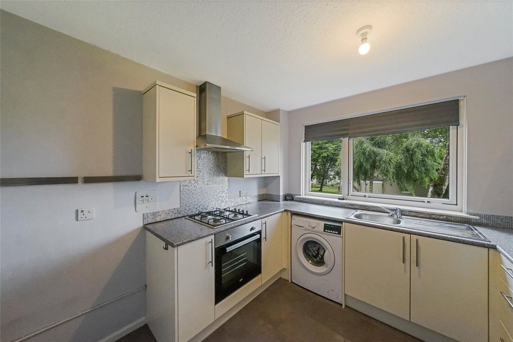 Property photo 3 of 24 Kitchen