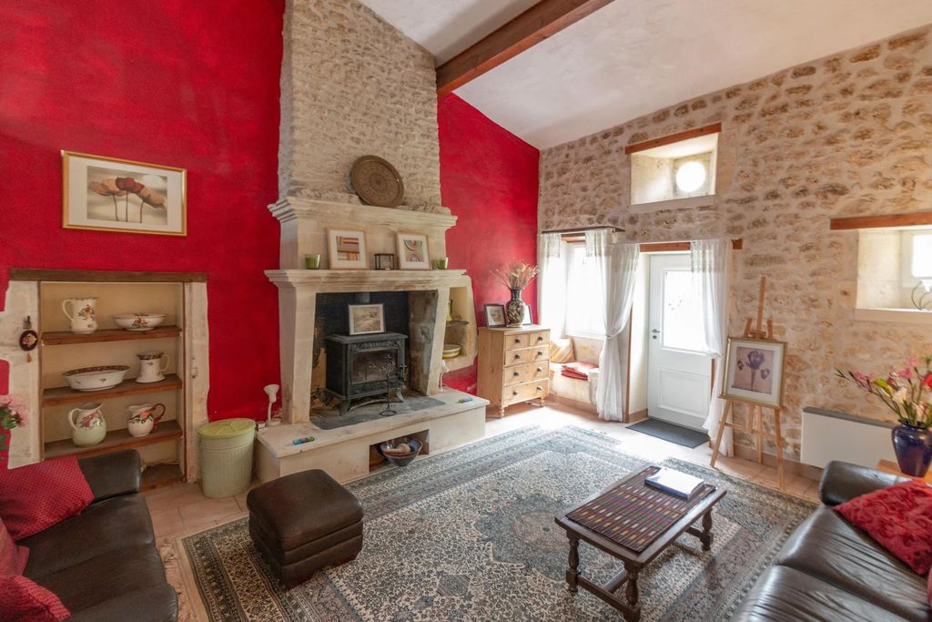 Property photo 3 of 15