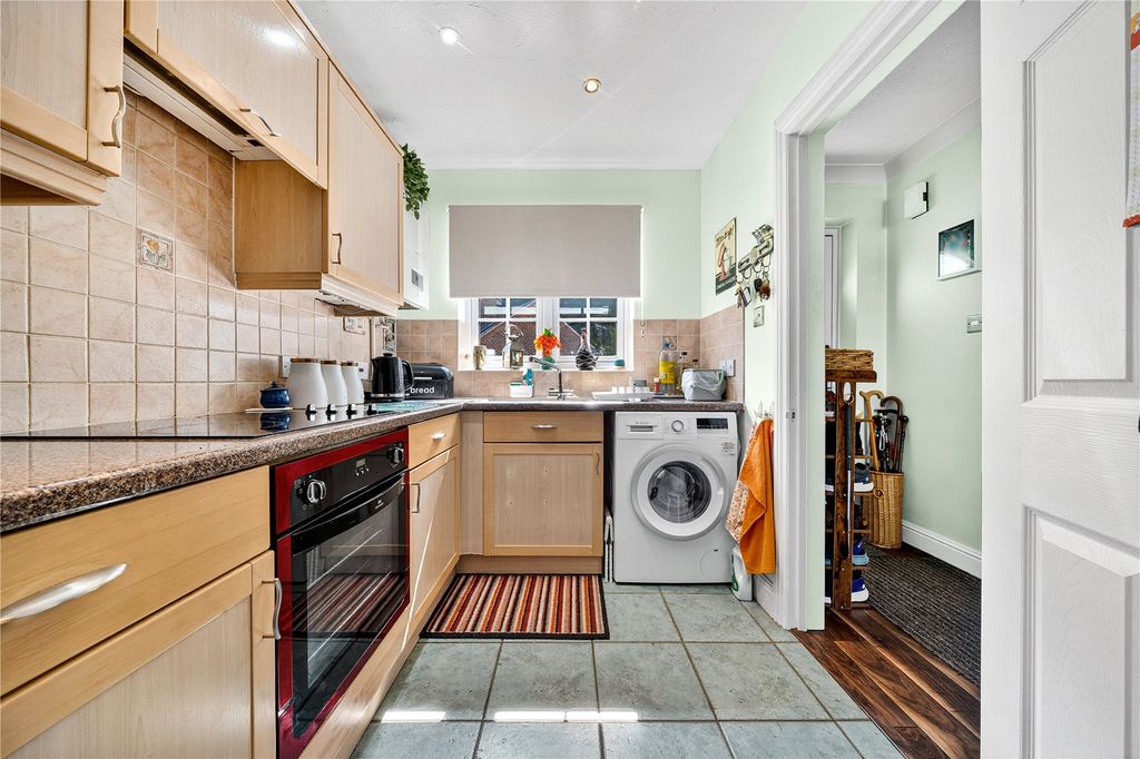 Property photo 2 of 20 Picture No. 10