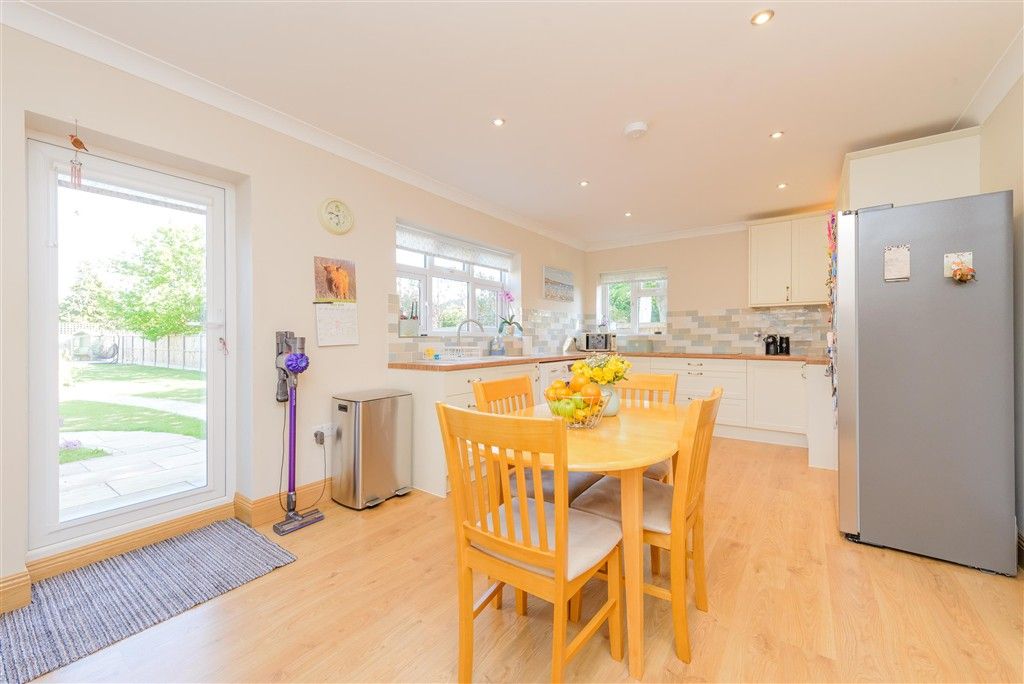 Property photo 3 of 14 Kitchen/Diner