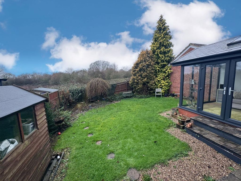 Property photo 3 of 15 Garden