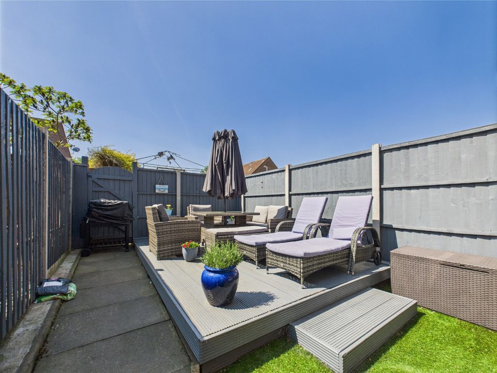 Property photo 2 of 14 4172244