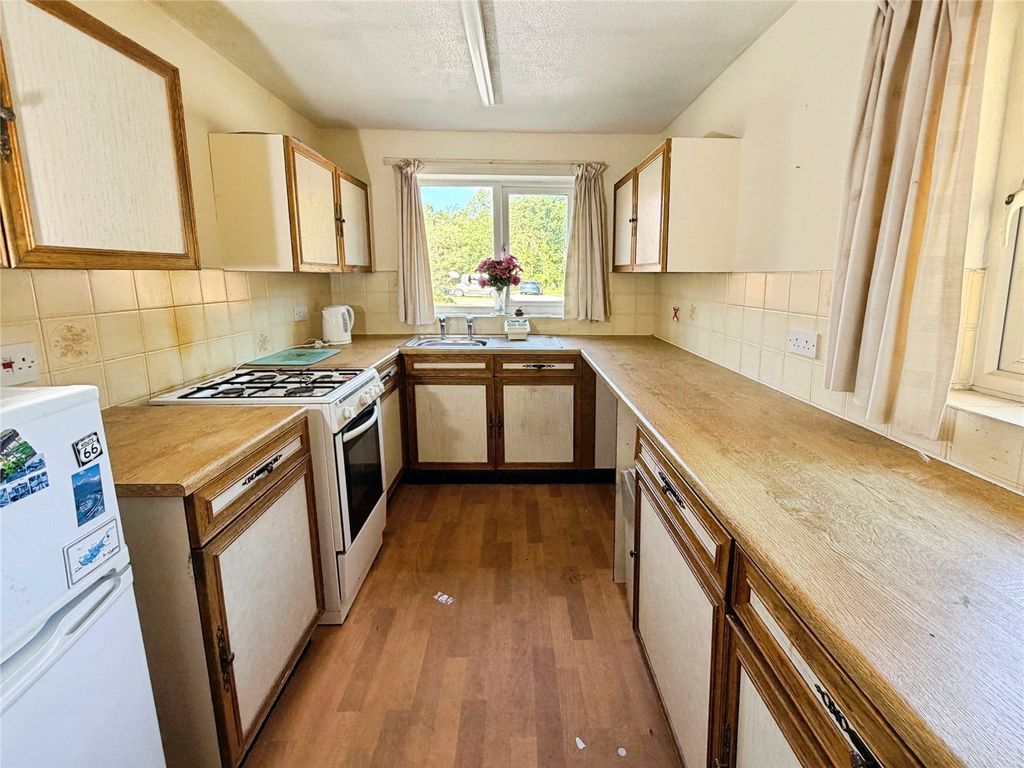 Property photo 3 of 13 Kitchen