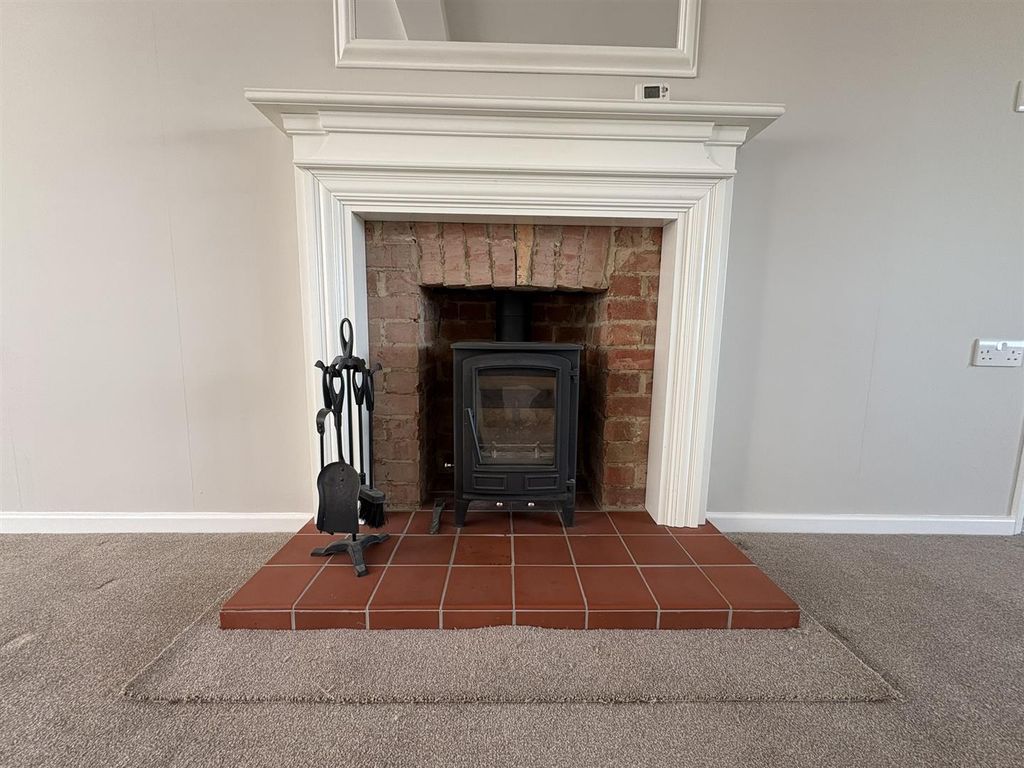 Additional image 7 of 3 bed property to rentSt. Johns Road, Wroxall, Ventnor PO38