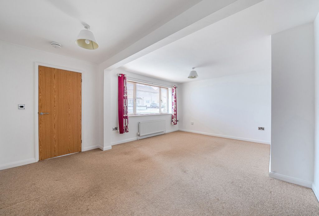 Property photo 3 of 18 1354336-9-68c7Efc...