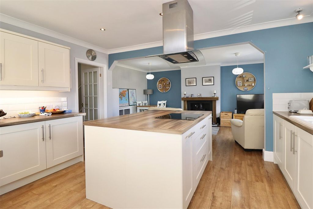 Property photo 2 of 15 Image00006.Jpeg