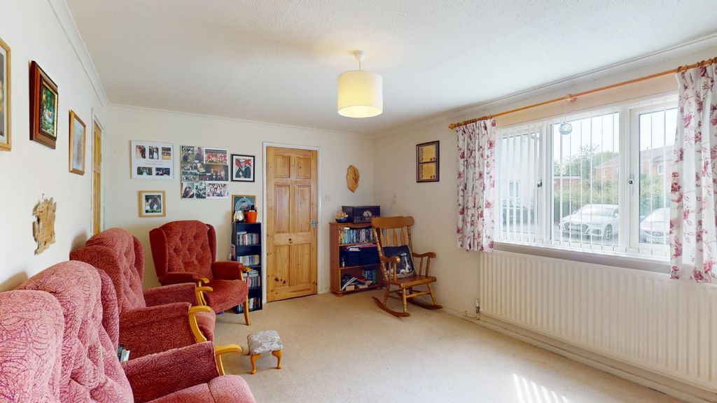 Property photo 3 of 21 4175673