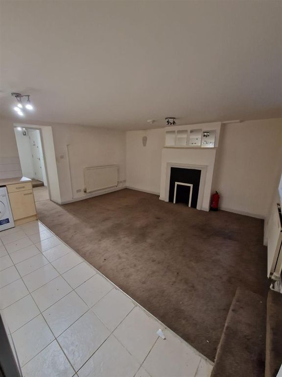 Property photo 2 of 9 d7184B12-4F6A-47c1-9039-d42c26166F69.Jpg