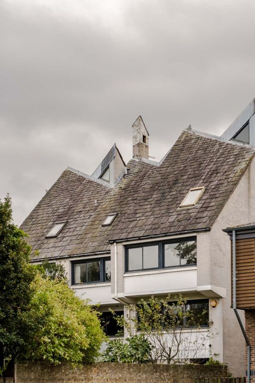 Property photo 3 of 44