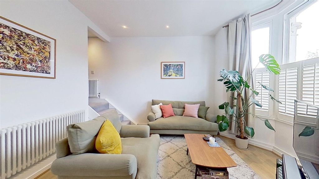Property photo 1 of 16 Earlsfield-Road-Earlsfield-Sw18-04082025_183612.Jp