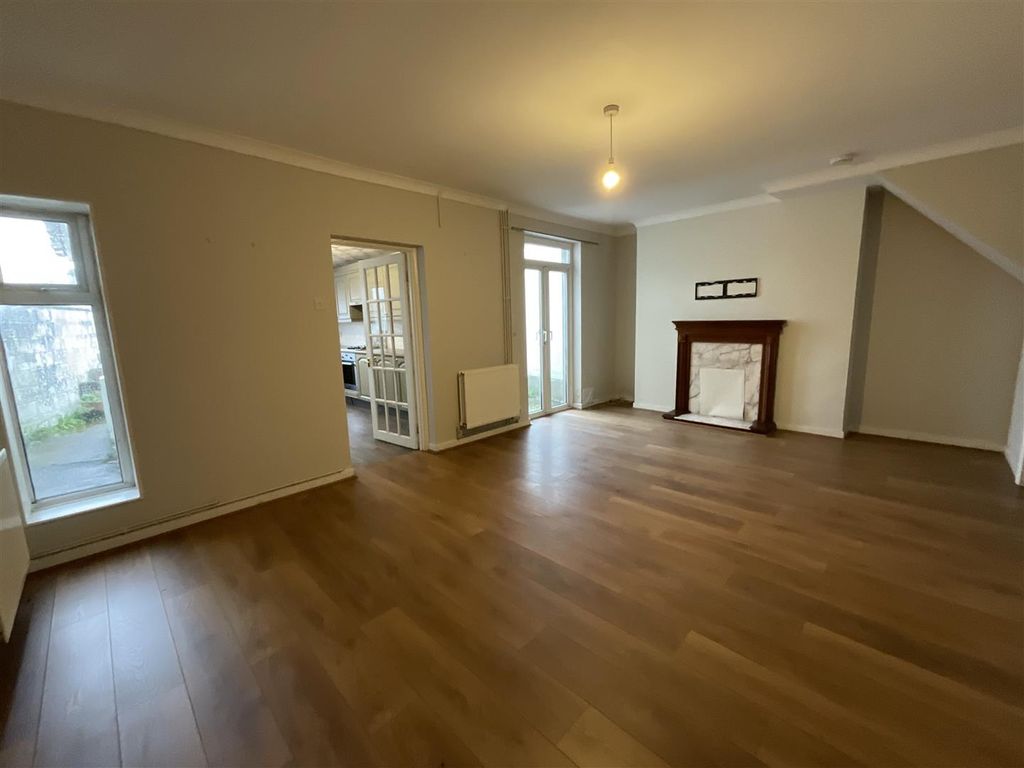 Property photo 3 of 12 Img_4608.Jpg
