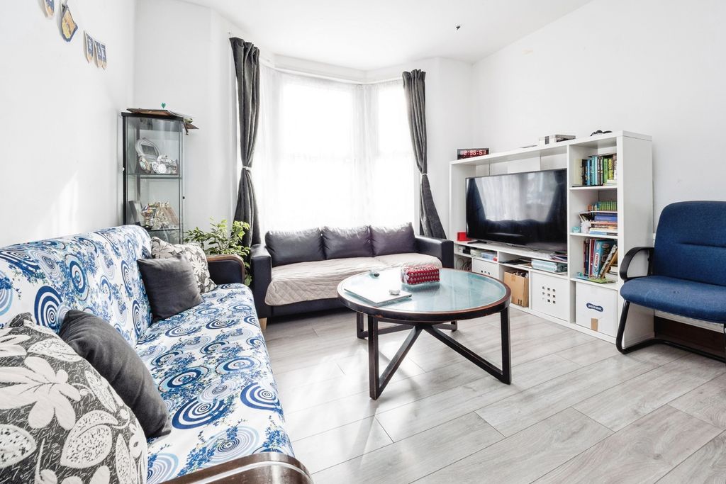 Property photo 2 of 19 Pbox-Img.Jpg