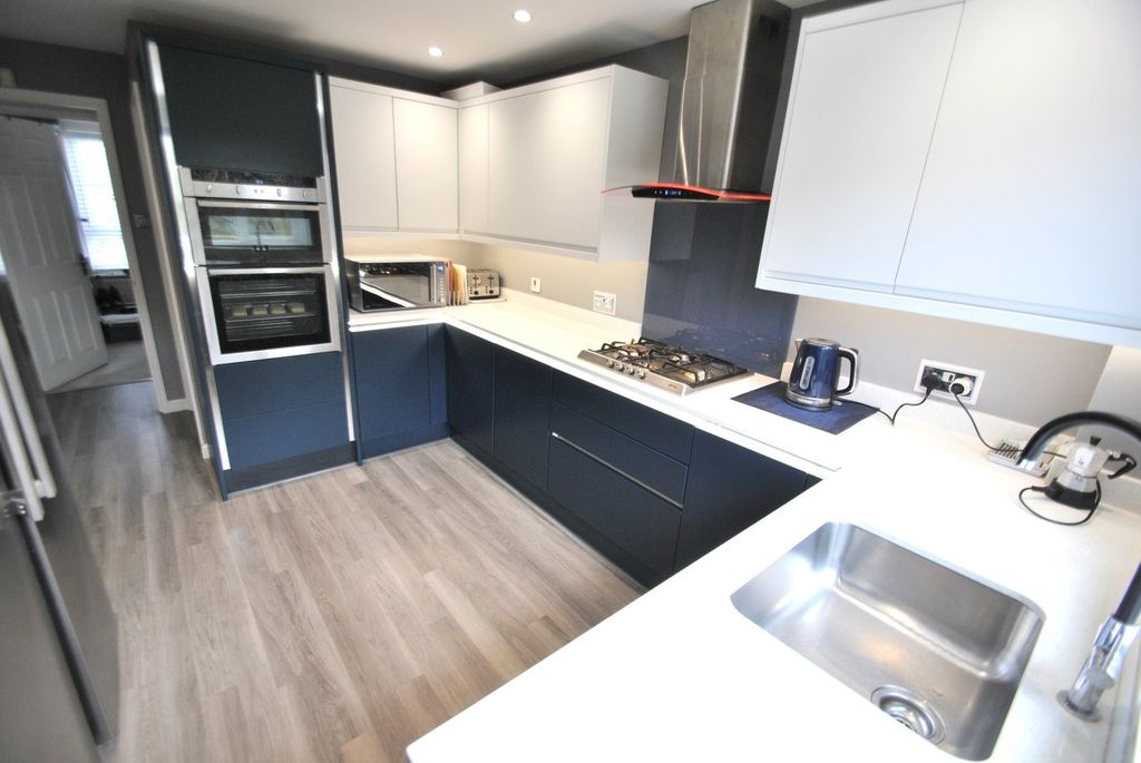 Property photo 3 of 26