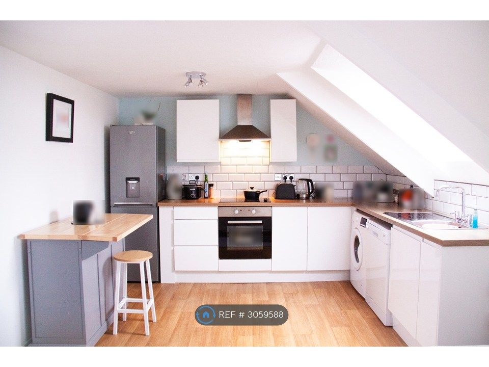 Property photo 1 of 9 Kitchen