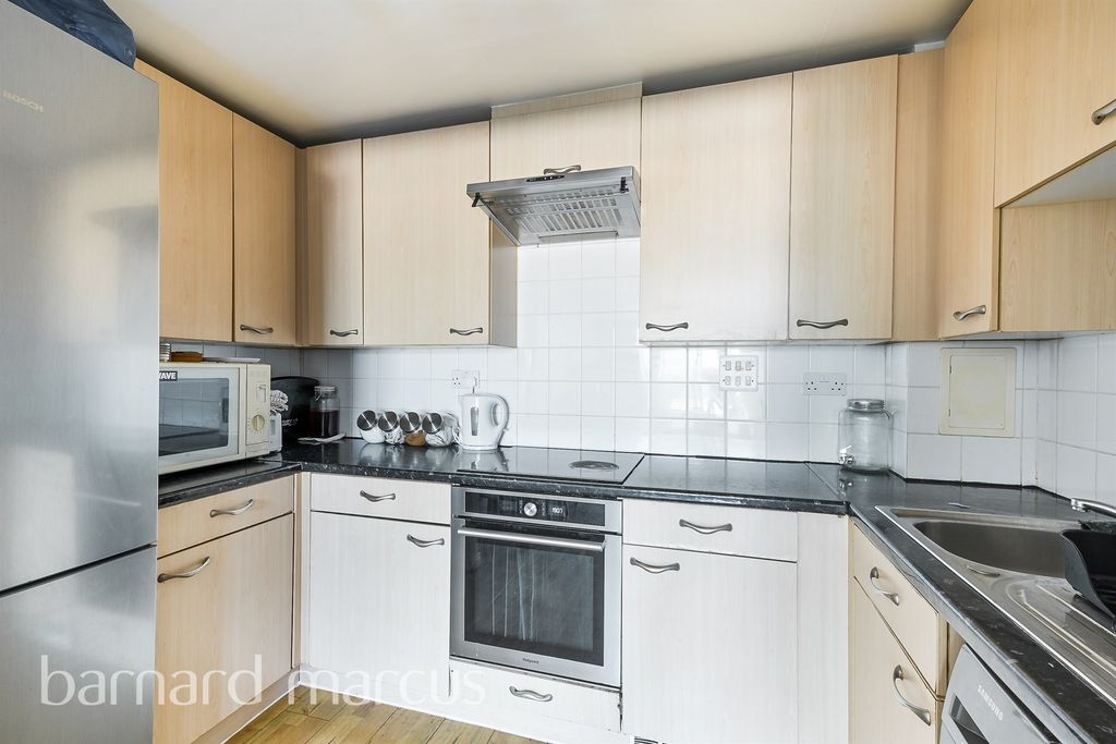 Property photo 3 of 8