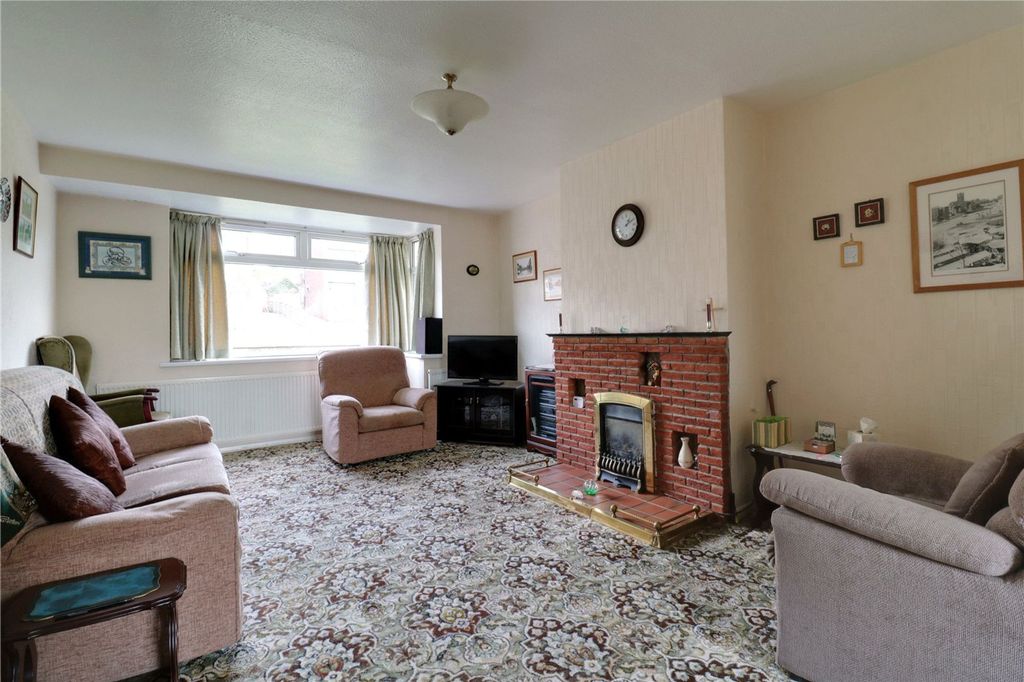 Property photo 3 of 13 Picture No. 12
