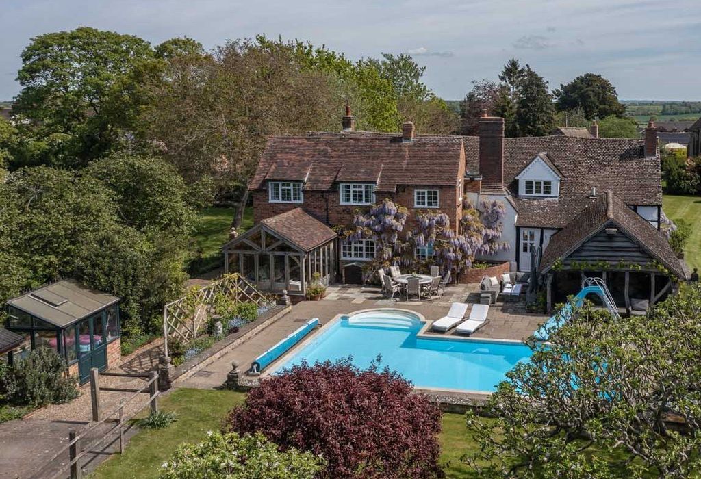 Property photo 2 of 36 Swimming Pool