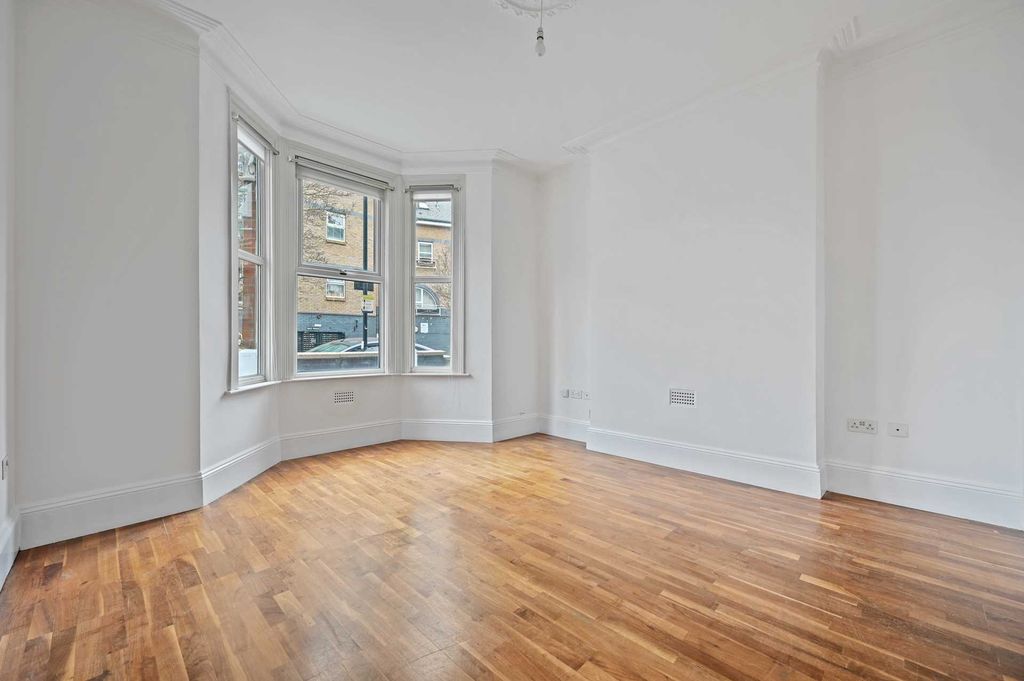 Property photo 3 of 9