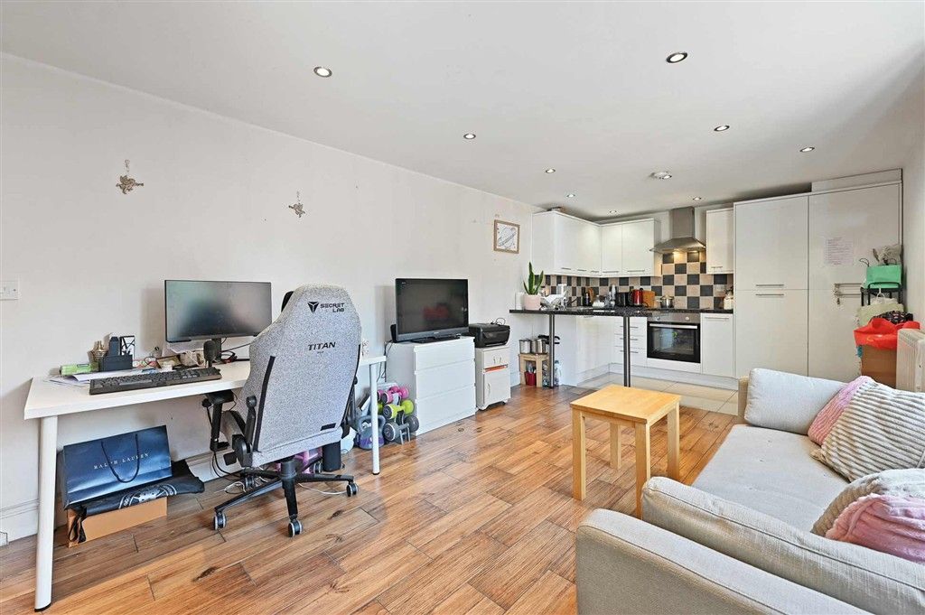 Property photo 2 of 5