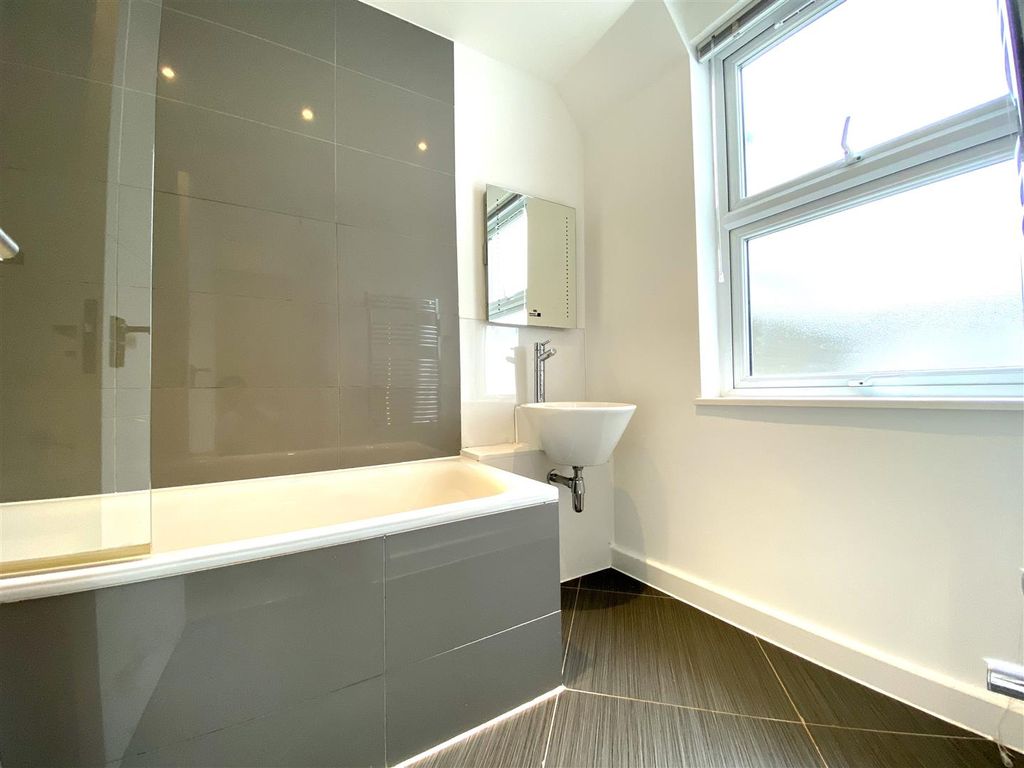 Property photo 3 of 6 904B34Ef-A5C6-462C-825C-A159F4F777A9.Jpeg