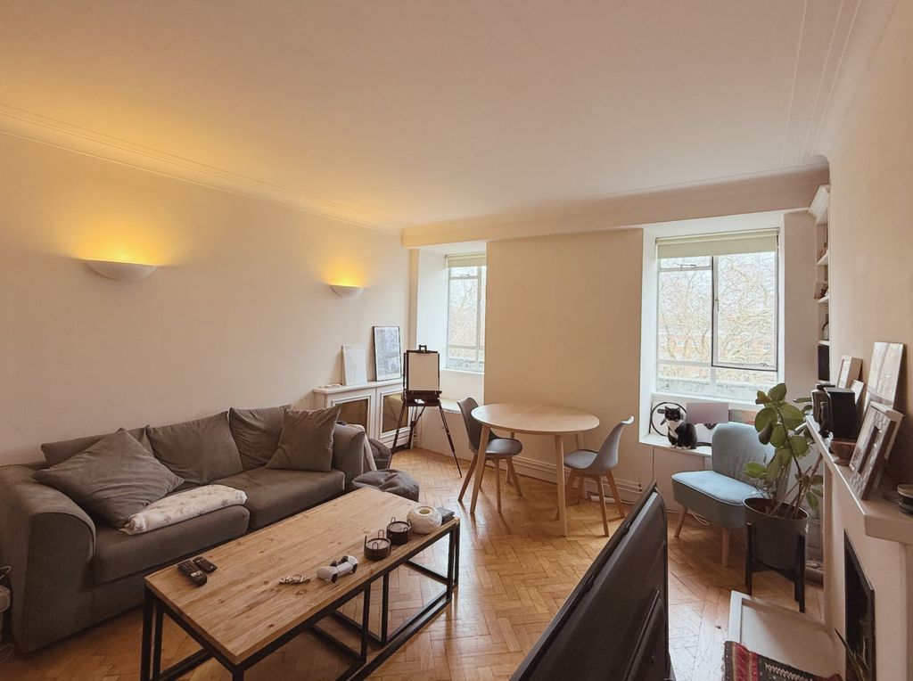 Property photo 3 of 10 Photo 2