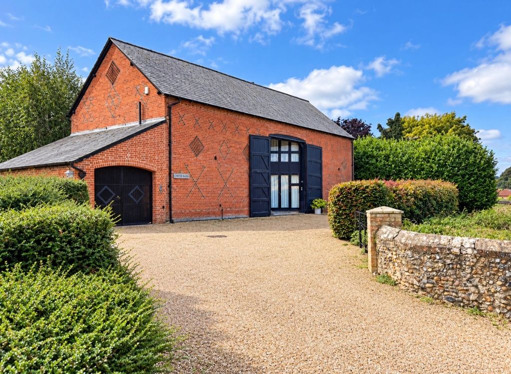 Property photo 1 of 31