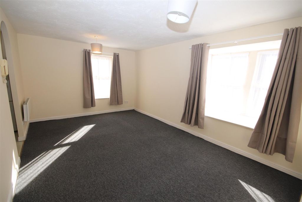 Property photo 2 of 6 Img_2433.Jpg