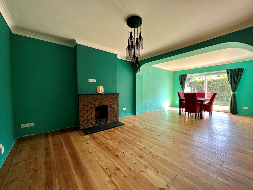 Property photo 3 of 13